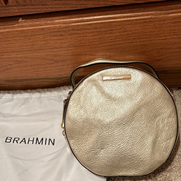 NWT BRAHMIN ROUND HANDBAG PURSE GOLD SMALL RARE CIRCLE CROSSBODY - Picture 10 of 14